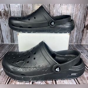 Skechers Black Comfort Clogs | Women’s Size 8 Wide